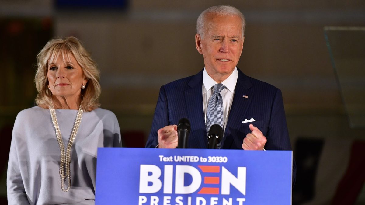 V demokratických primárkách vítězí Joe Biden